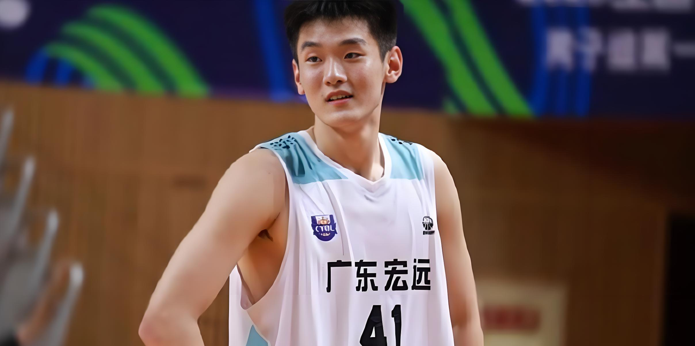 广东宏远发布备战花絮，加时末段门线救险，中超任务艰巨，身体对抗强度拉满(广东宏远老板娘吴迪祖籍)