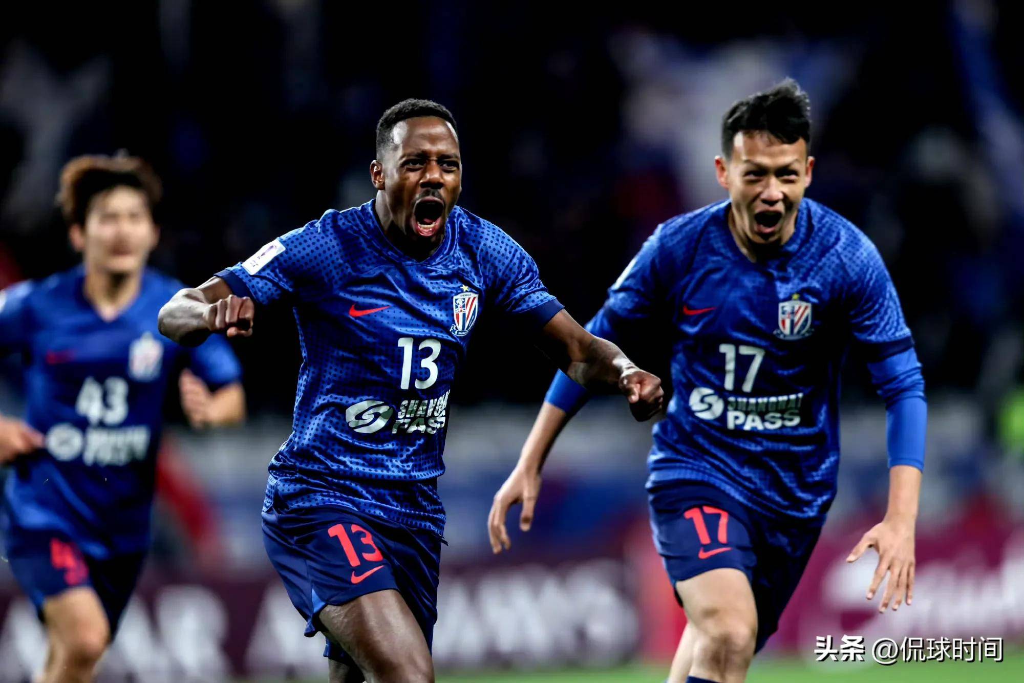 上海申花训练开放日，转会期绝杀压哨引欢呼，欧超杯在即，轮换策略成焦点(申花外援该如何调整)