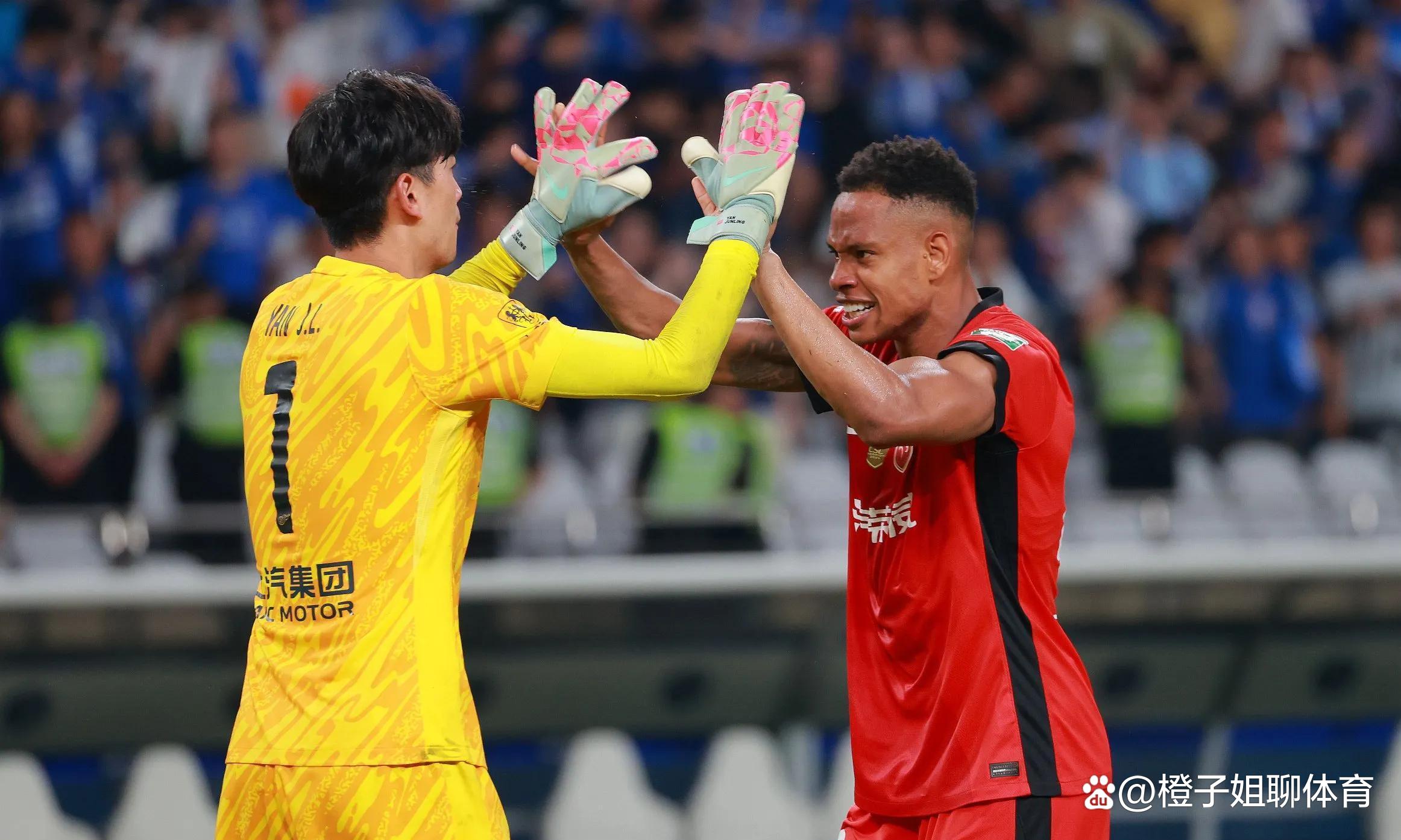 国际比赛日上海海港备战NBA季后赛，防线松动细节曝光，话题不断，阵容厚度经受考验的简单介绍