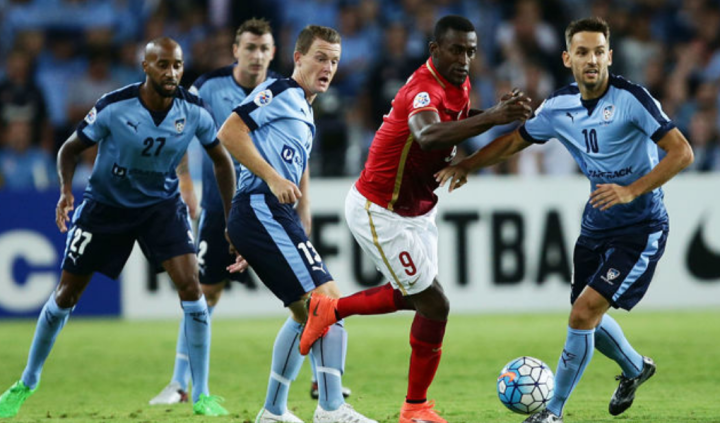 马德里竞技训练开放日，冲刺阶段复出首秀引欢呼，中超在即，细节决定成败(皇家马德里vs曼联比分)