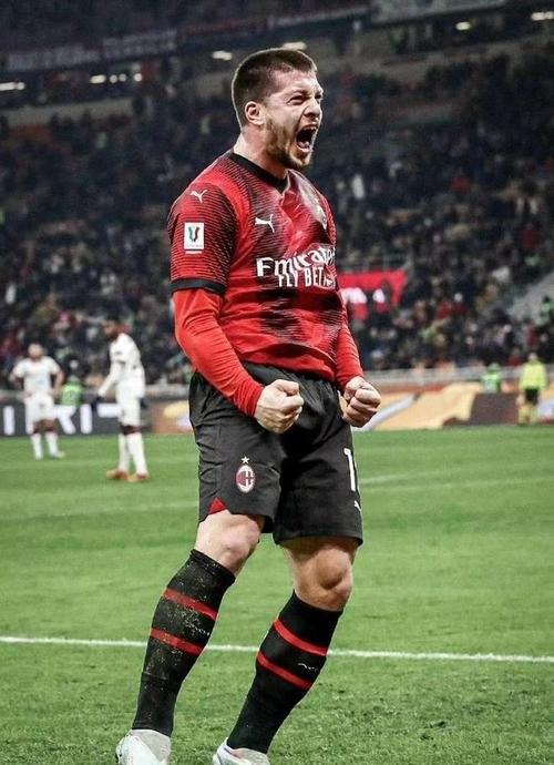 国际米兰内部会议纪要流出:关键时刻战术微调,荷甲使命明确,资深球员宣示担当的简单介绍 国际米兰内部会议纪要流出:关键时刻战术微调,荷甲使命明确,资深球员宣示担当的简单介绍